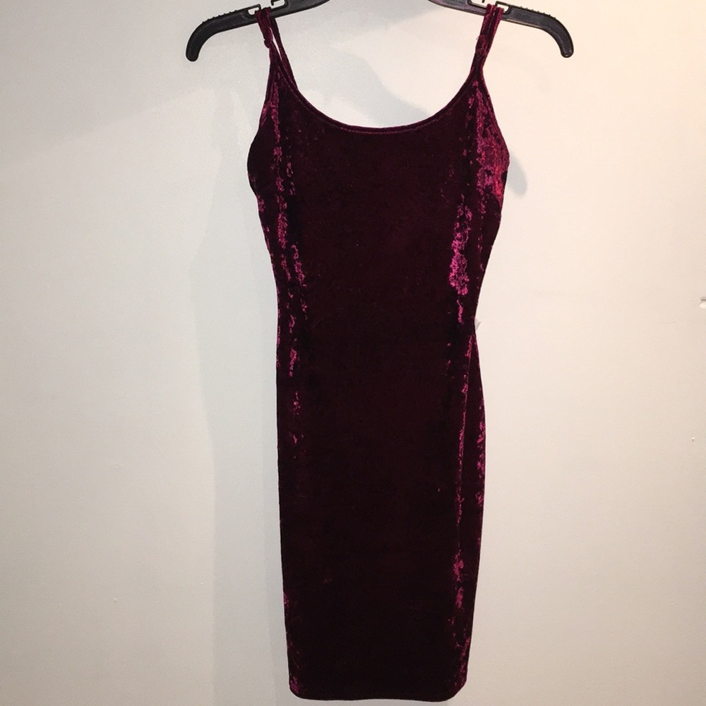 BEAR DANCE Maroon Velvet Bodycon Dress